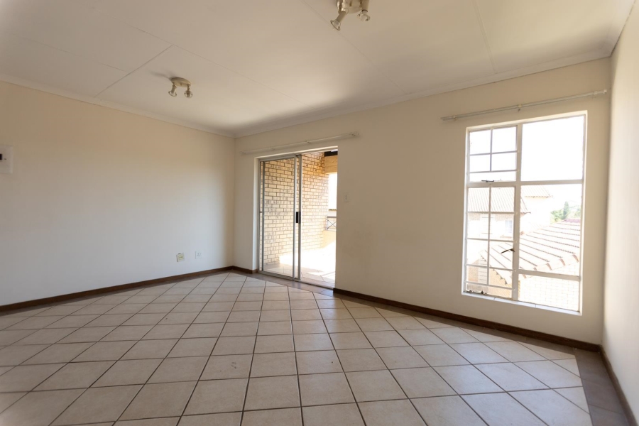 To Let 2 Bedroom Property for Rent in Olympus AH Gauteng