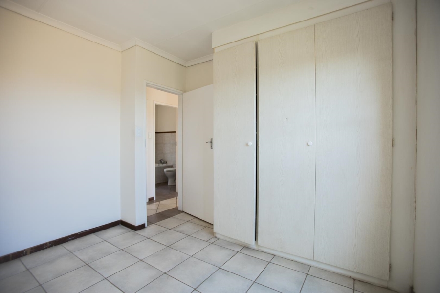 To Let 2 Bedroom Property for Rent in Olympus AH Gauteng