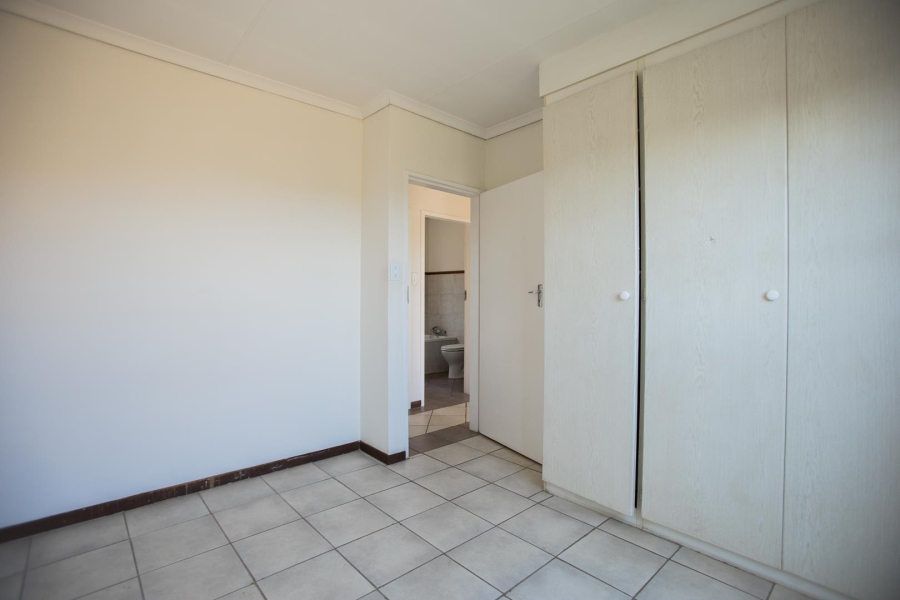 To Let 2 Bedroom Property for Rent in Olympus AH Gauteng