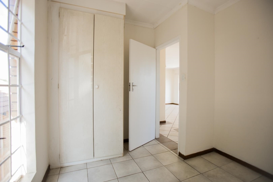 To Let 2 Bedroom Property for Rent in Olympus AH Gauteng