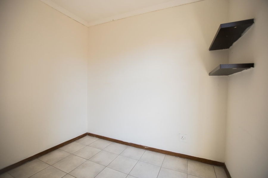 To Let 2 Bedroom Property for Rent in Olympus AH Gauteng