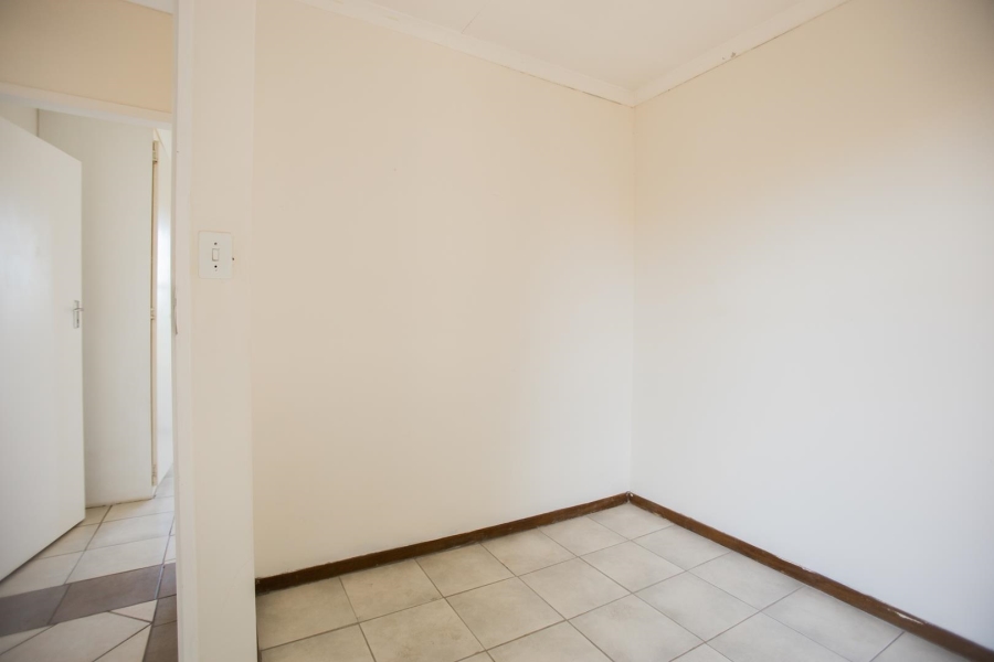 To Let 2 Bedroom Property for Rent in Olympus AH Gauteng