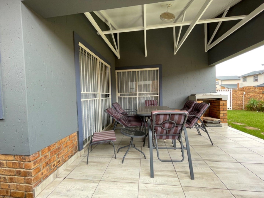 4 Bedroom Property for Sale in Pomona Gauteng