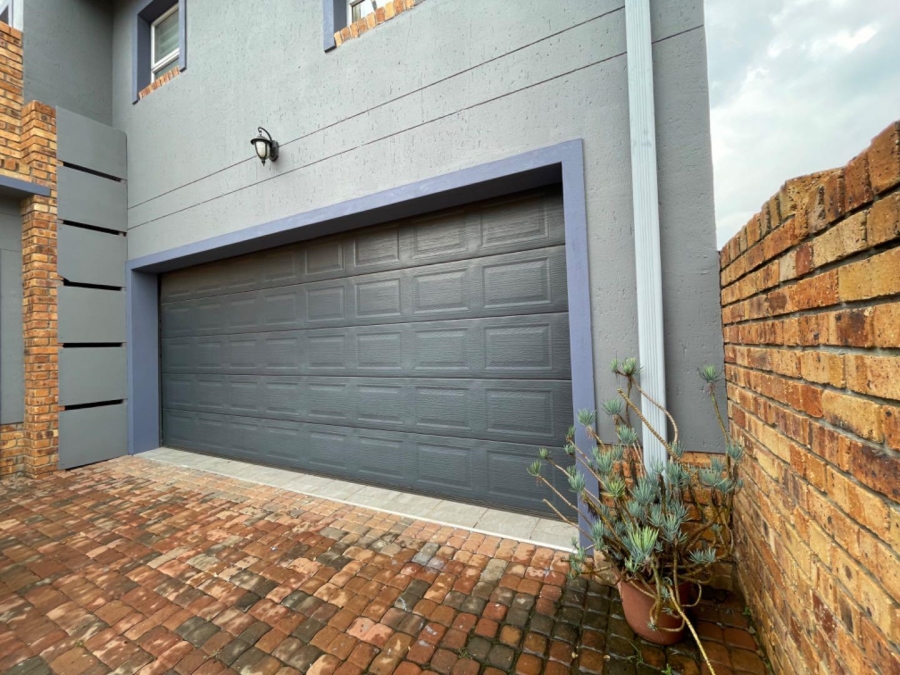 4 Bedroom Property for Sale in Pomona Gauteng