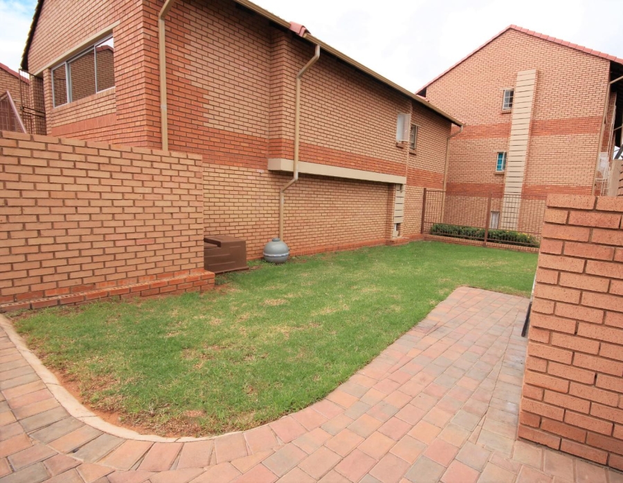 To Let 3 Bedroom Property for Rent in Hazeldean Gauteng