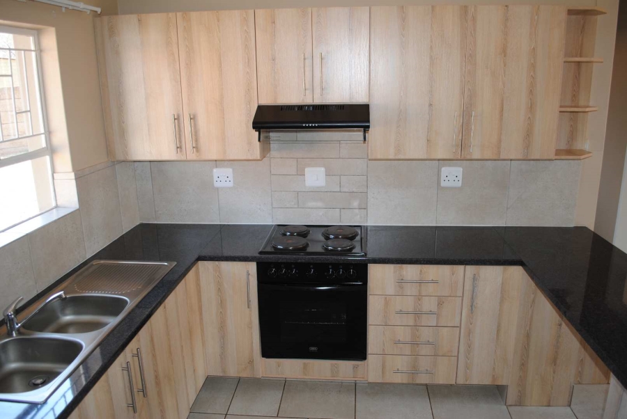 2 Bedroom Property for Sale in Kookrus Gauteng