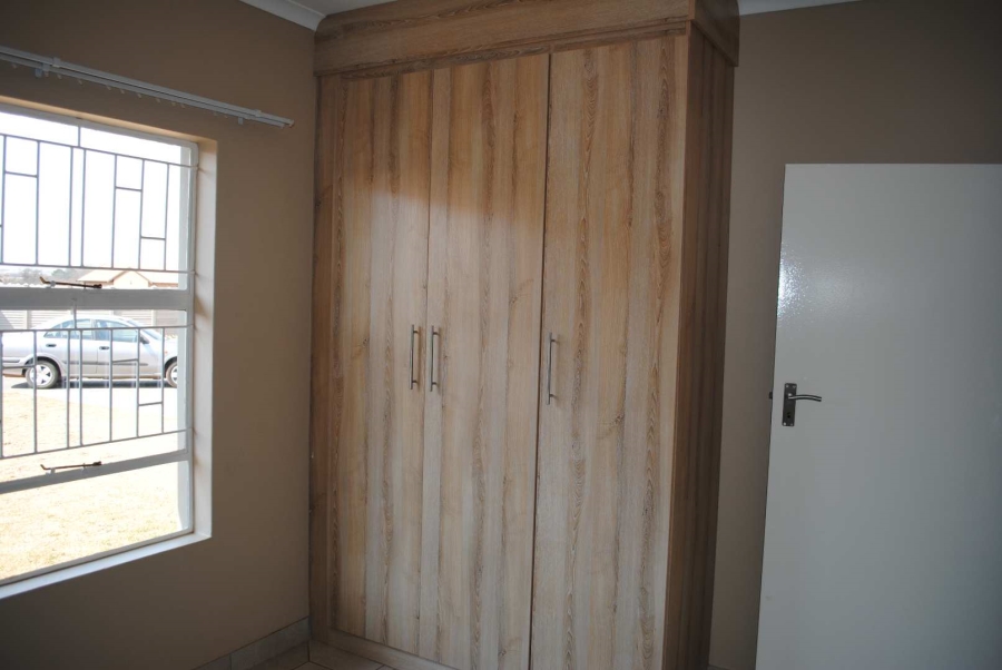 2 Bedroom Property for Sale in Kookrus Gauteng