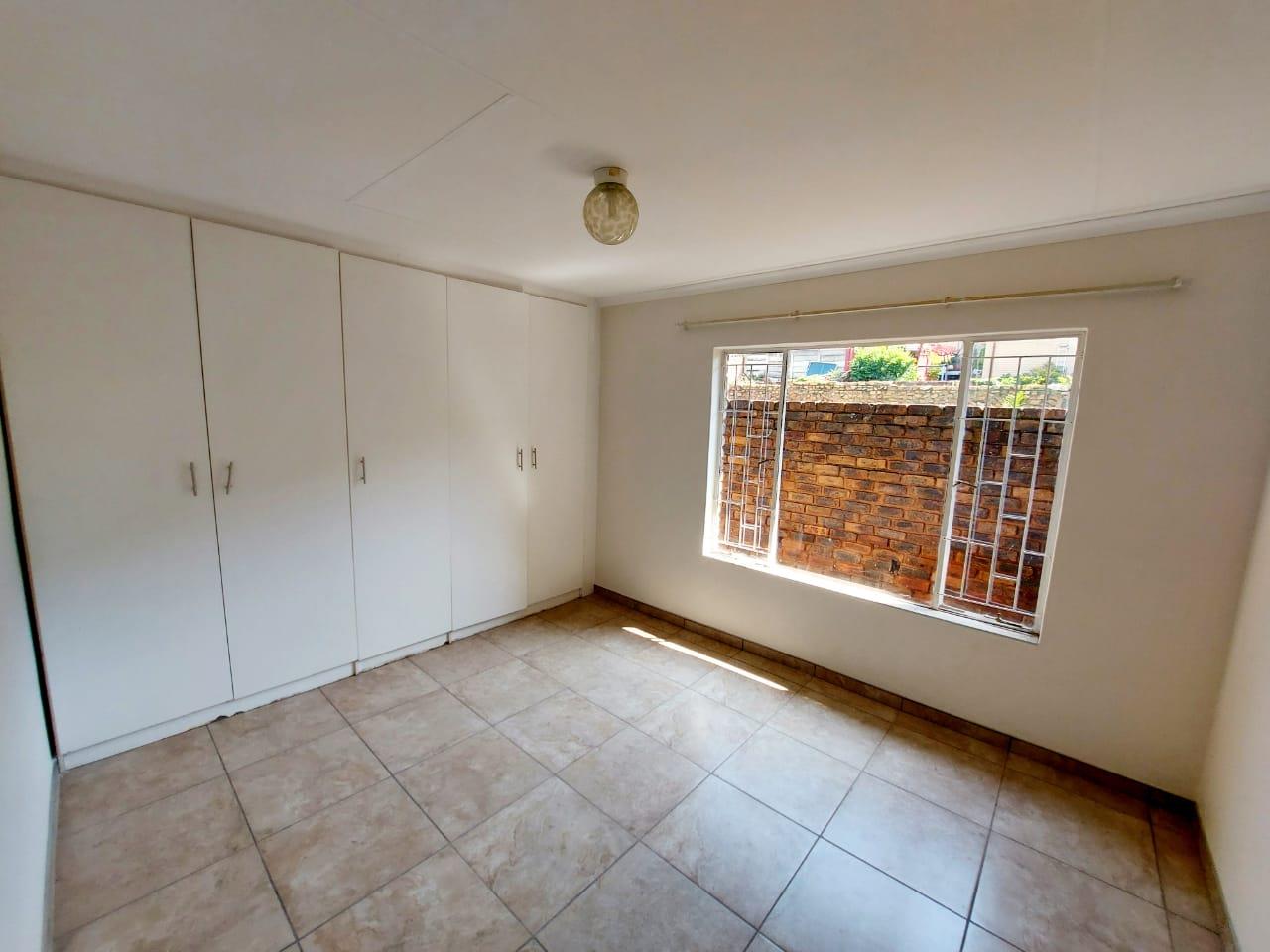 To Let 3 Bedroom Property for Rent in Mountain View Gauteng