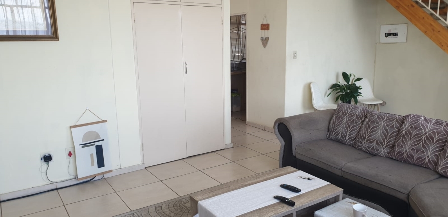 3 Bedroom Property for Sale in La Montagne Gauteng