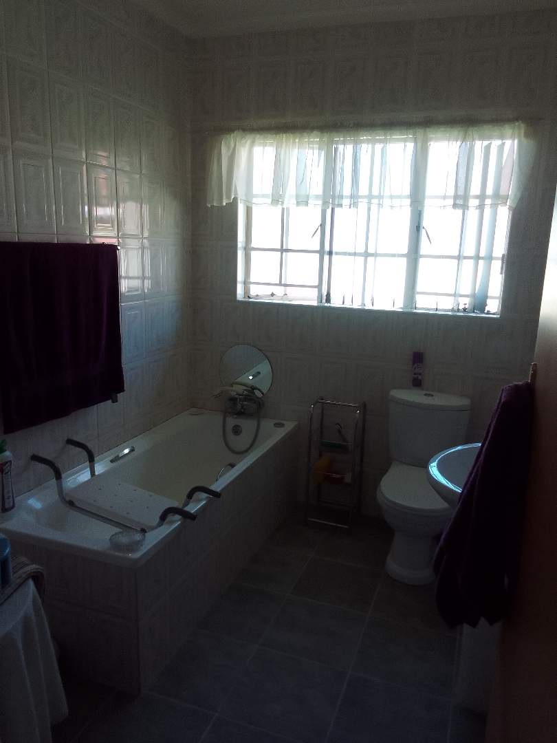4 Bedroom Property for Sale in Riversdale Gauteng