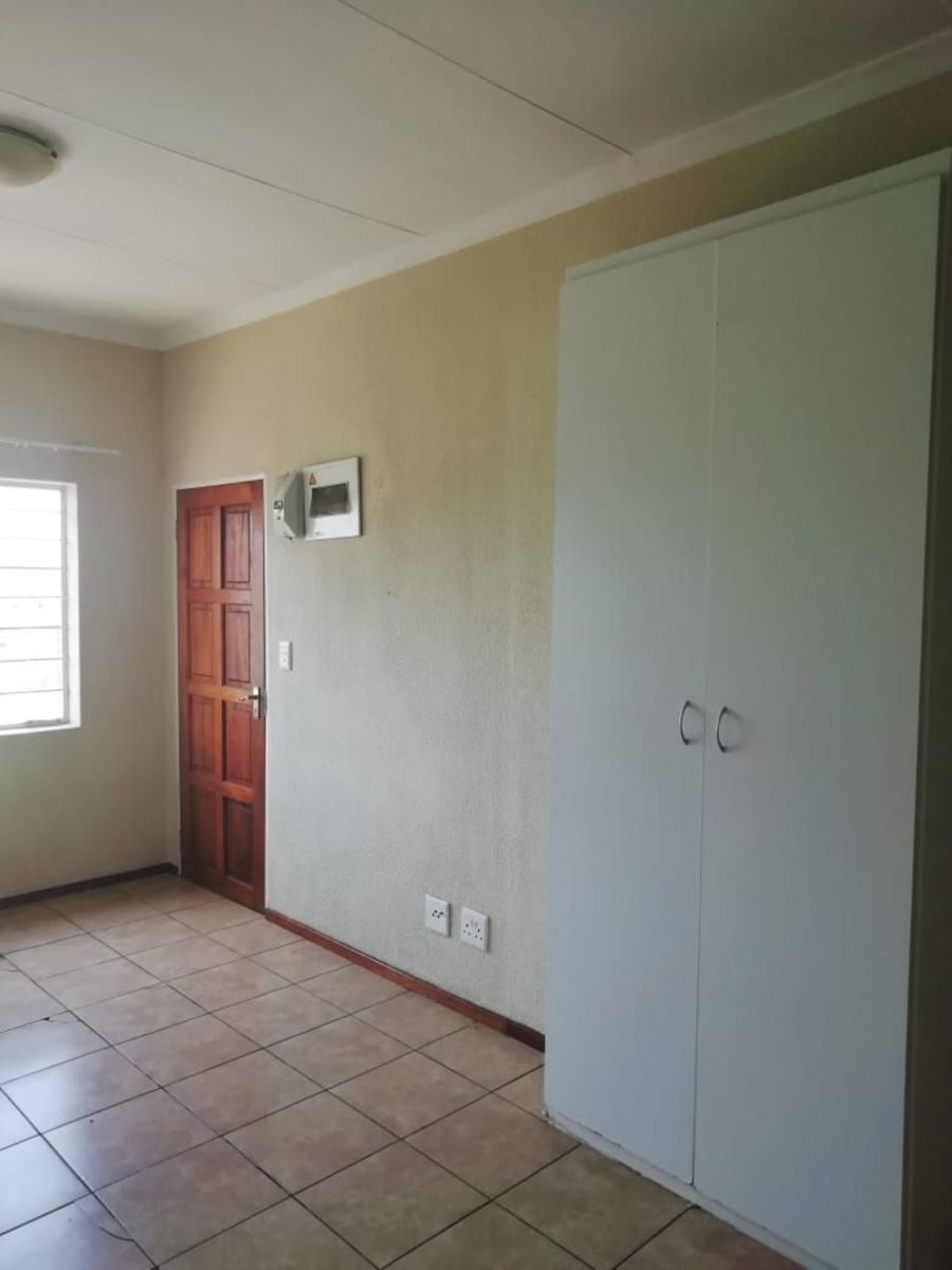 2 Bedroom Property for Sale in Kempton Park Central Gauteng