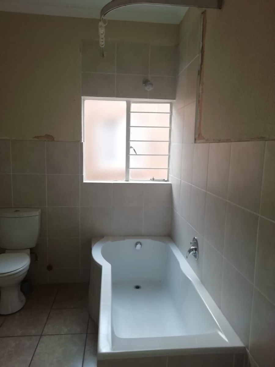 2 Bedroom Property for Sale in Kempton Park Central Gauteng