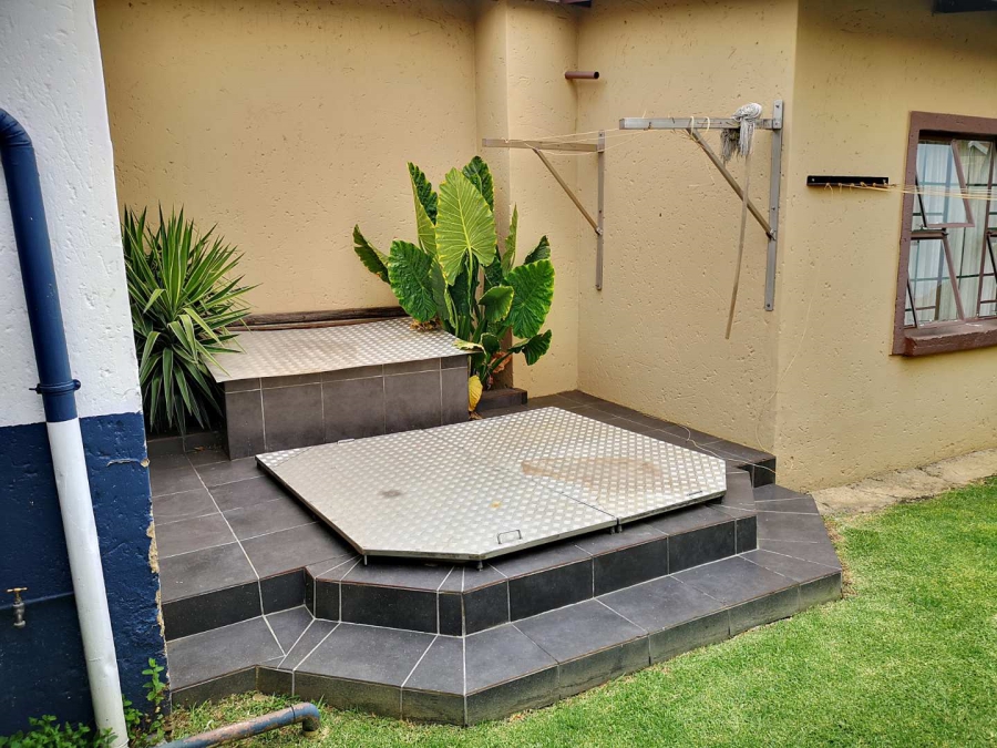 3 Bedroom Property for Sale in Liefde en Vrede Gauteng