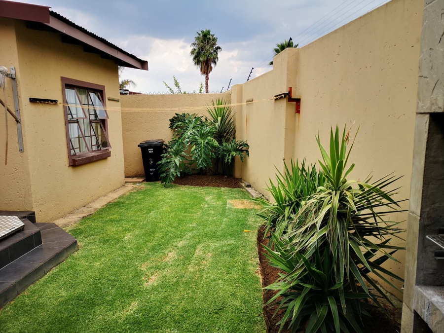 3 Bedroom Property for Sale in Liefde en Vrede Gauteng