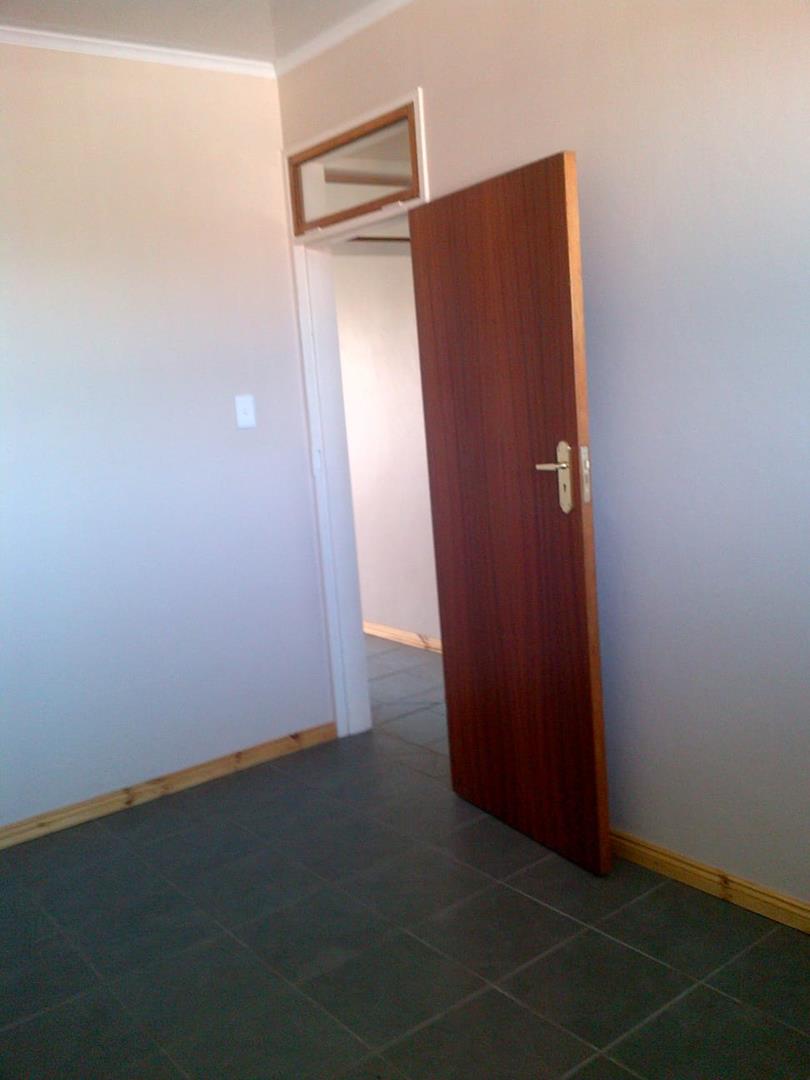 2 Bedroom Property for Sale in Vanderbijlpark CW 3 Gauteng