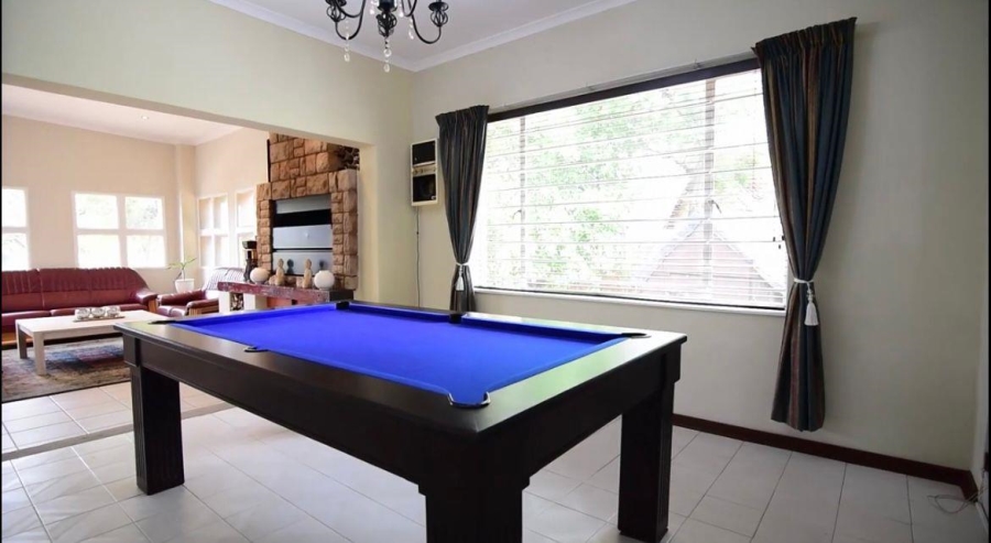 6 Bedroom Property for Sale in Weltevreden Park Gauteng