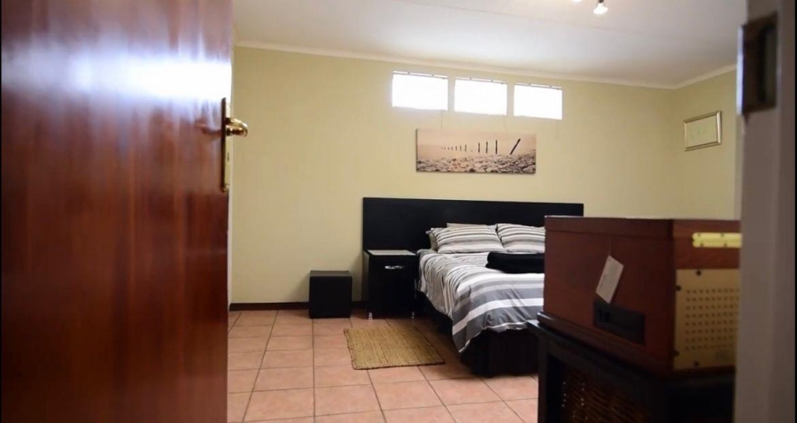 6 Bedroom Property for Sale in Weltevreden Park Gauteng