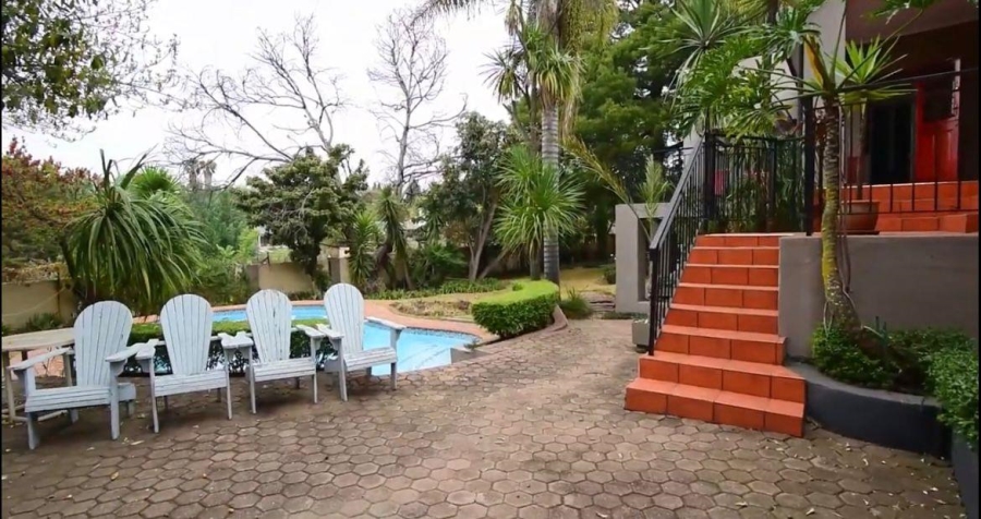 6 Bedroom Property for Sale in Weltevreden Park Gauteng