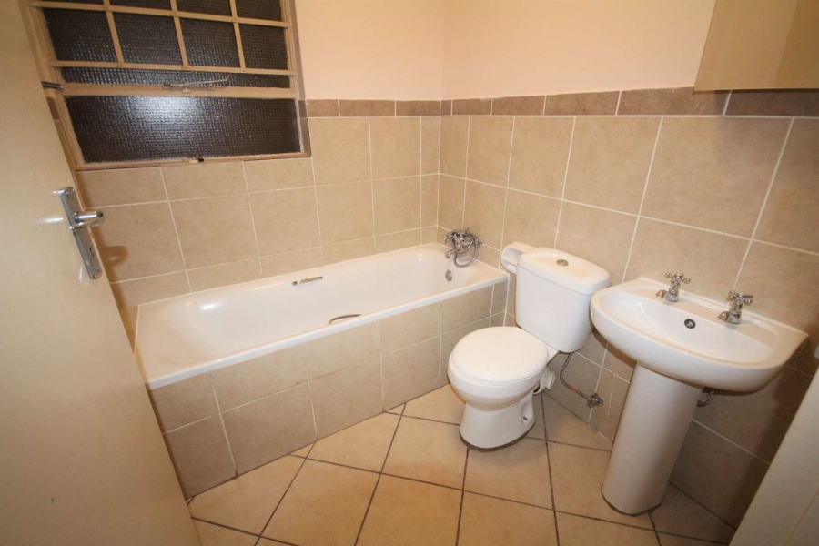 To Let 2 Bedroom Property for Rent in Hazeldean Gauteng