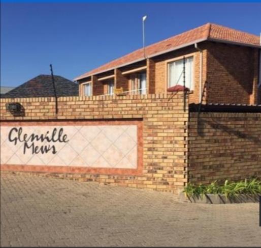 2 Bedroom Property for Sale in Towerby Gauteng