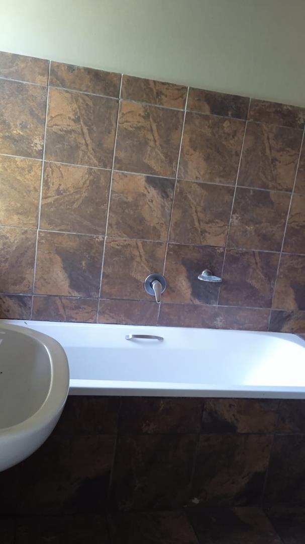 2 Bedroom Property for Sale in Windsor Gauteng