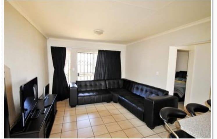 2 Bedroom Property for Sale in Towerby Gauteng