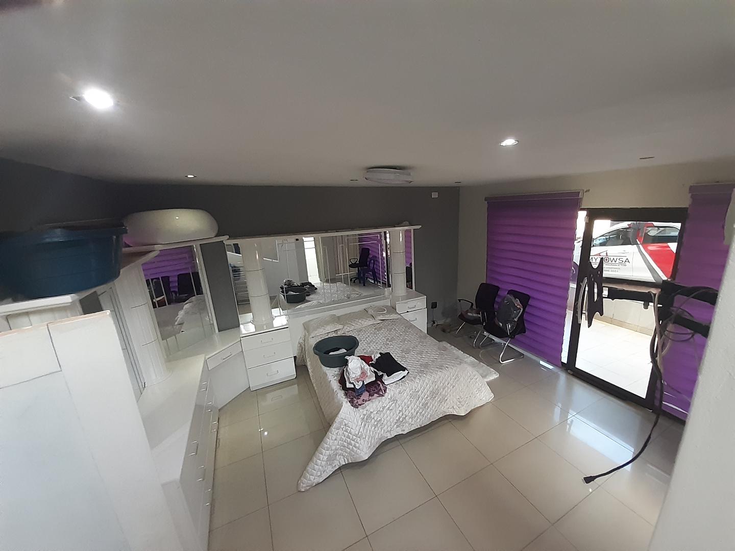 4 Bedroom Property for Sale in Zakariyya Park Gauteng
