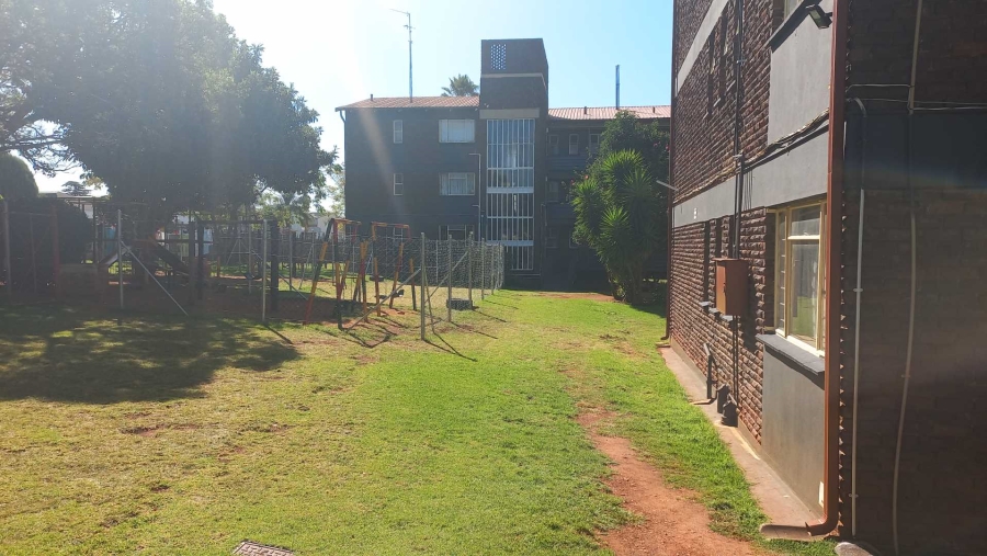 2 Bedroom Property for Sale in Rhodesfield Gauteng