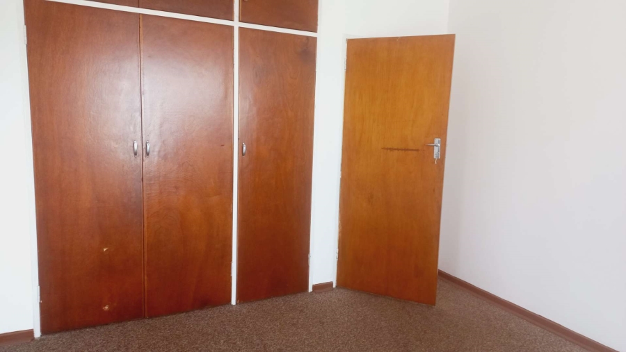 2 Bedroom Property for Sale in Rhodesfield Gauteng