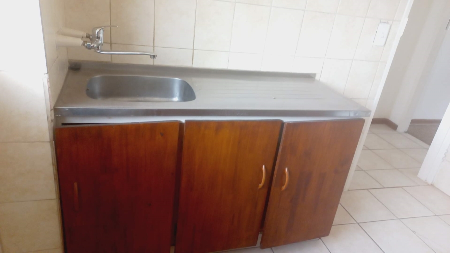 2 Bedroom Property for Sale in Rhodesfield Gauteng