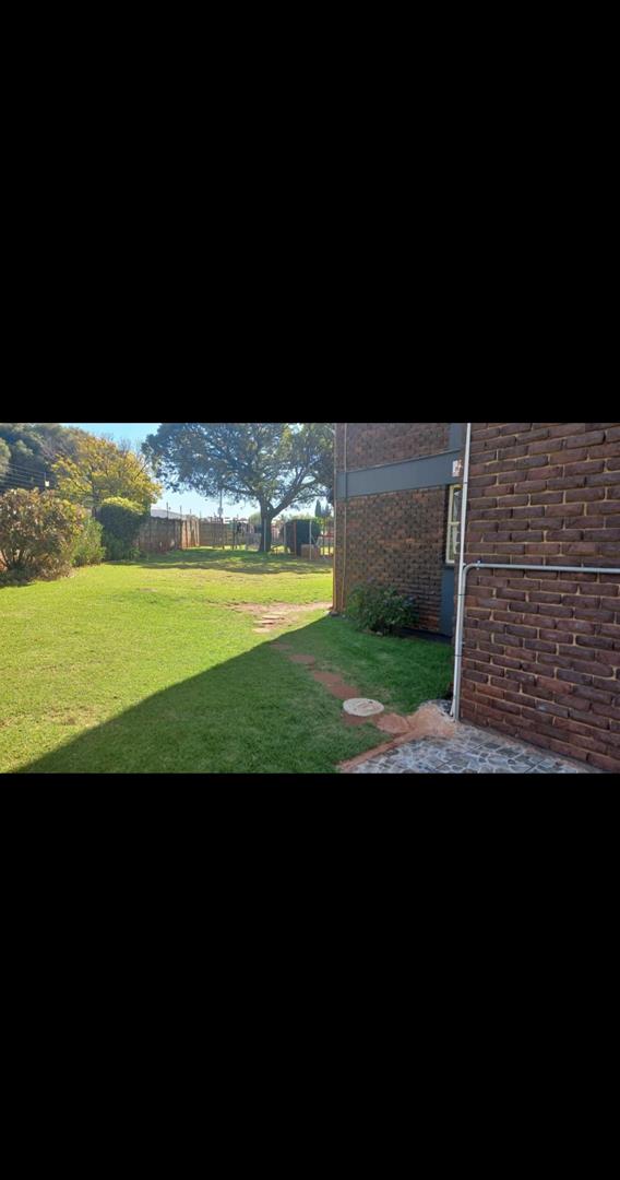 2 Bedroom Property for Sale in Rhodesfield Gauteng