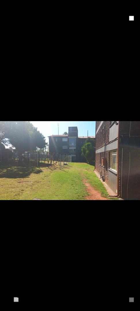 2 Bedroom Property for Sale in Rhodesfield Gauteng