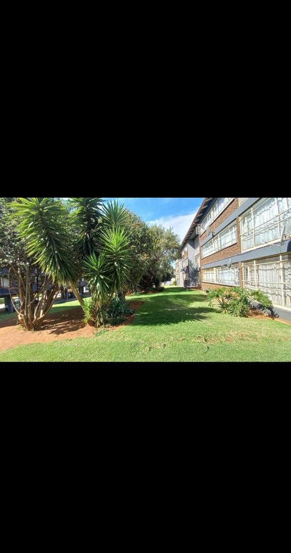 2 Bedroom Property for Sale in Rhodesfield Gauteng