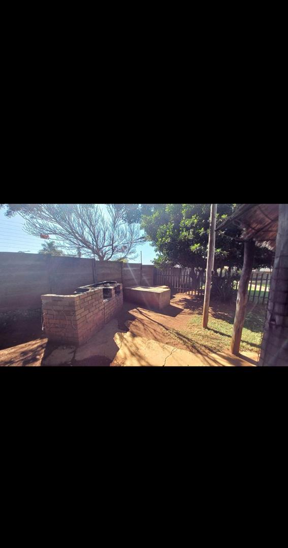 2 Bedroom Property for Sale in Rhodesfield Gauteng