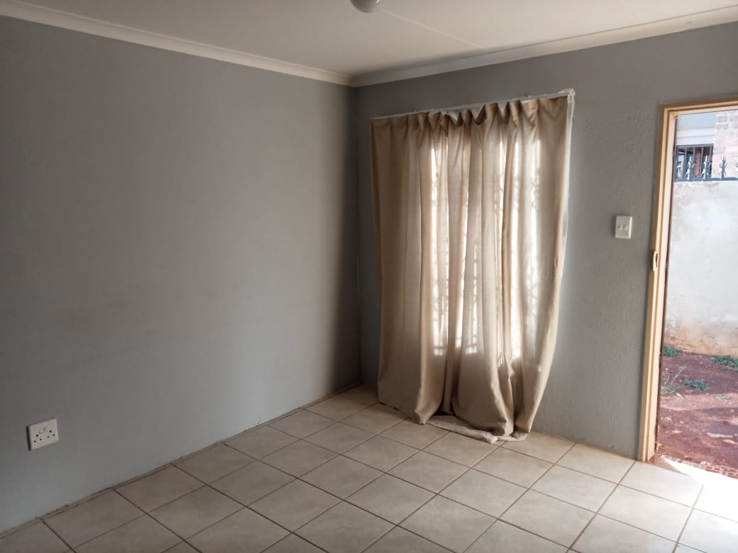 To Let 2 Bedroom Property for Rent in Sky City Gauteng