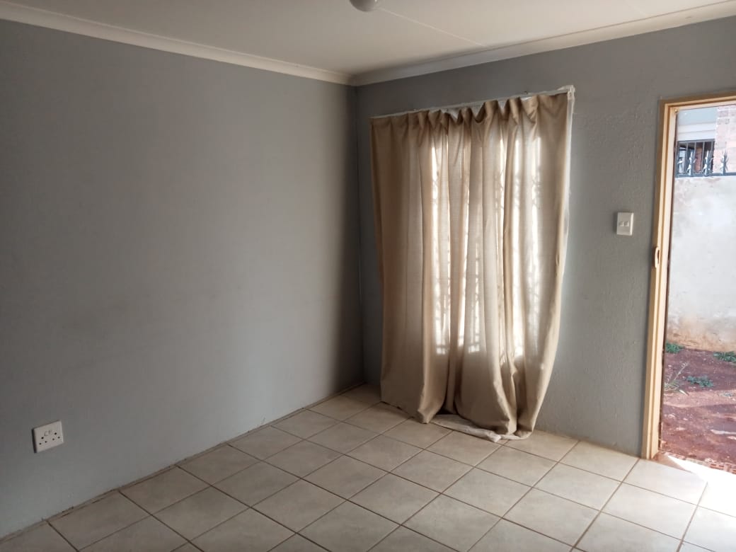 To Let 2 Bedroom Property for Rent in Sky City Gauteng