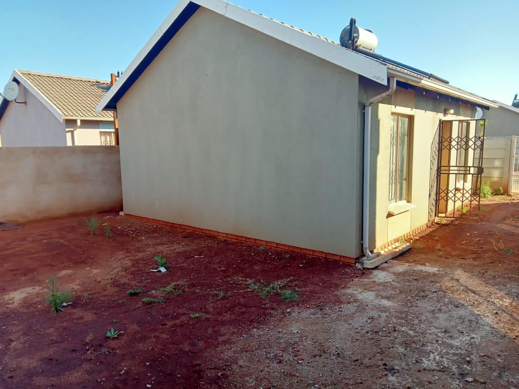 To Let 2 Bedroom Property for Rent in Sky City Gauteng