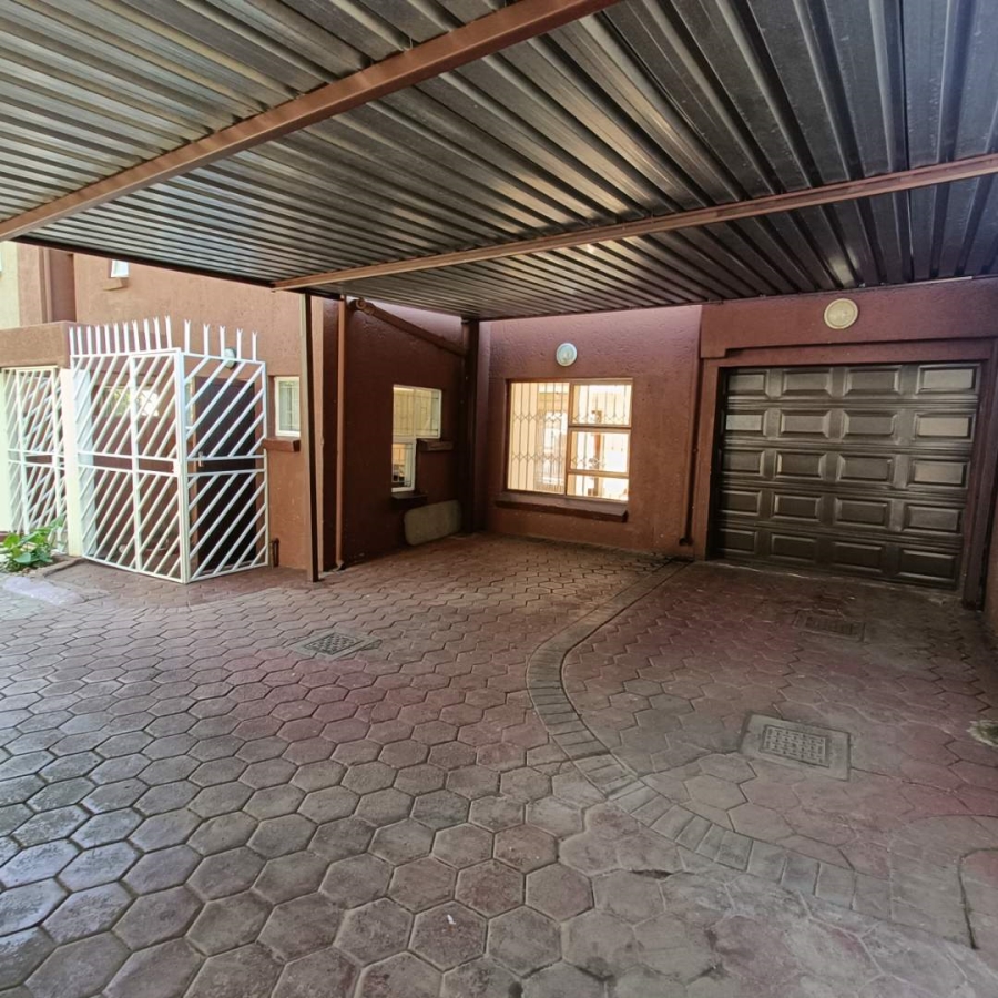 3 Bedroom Property for Sale in Clubview Gauteng