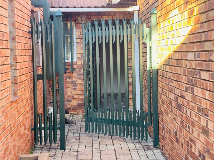 4 Bedroom Property for Sale in Montana Gauteng