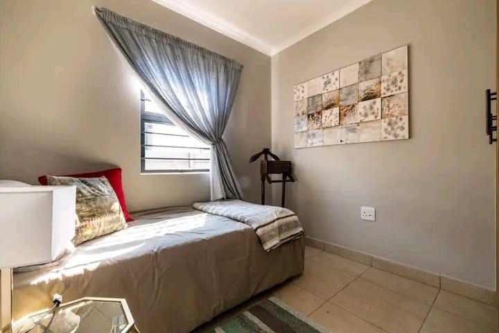 2 Bedroom Property for Sale in Andeon Gauteng