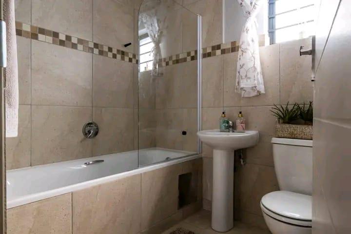 2 Bedroom Property for Sale in Andeon Gauteng