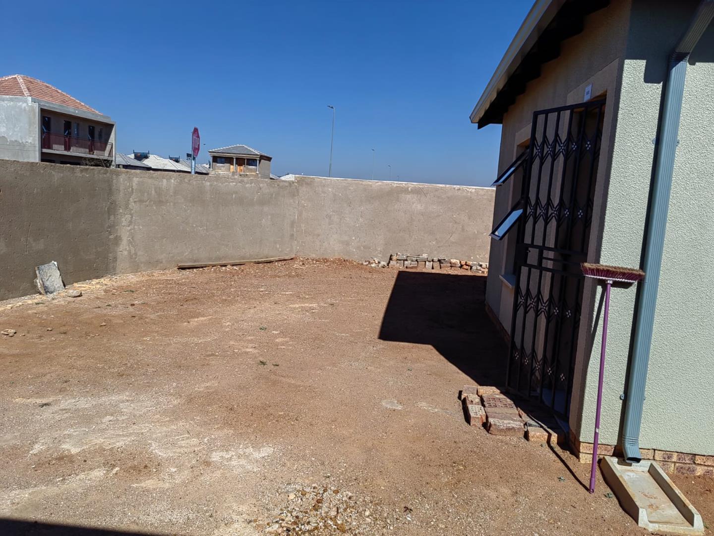 3 Bedroom Property for Sale in Clayville Gauteng