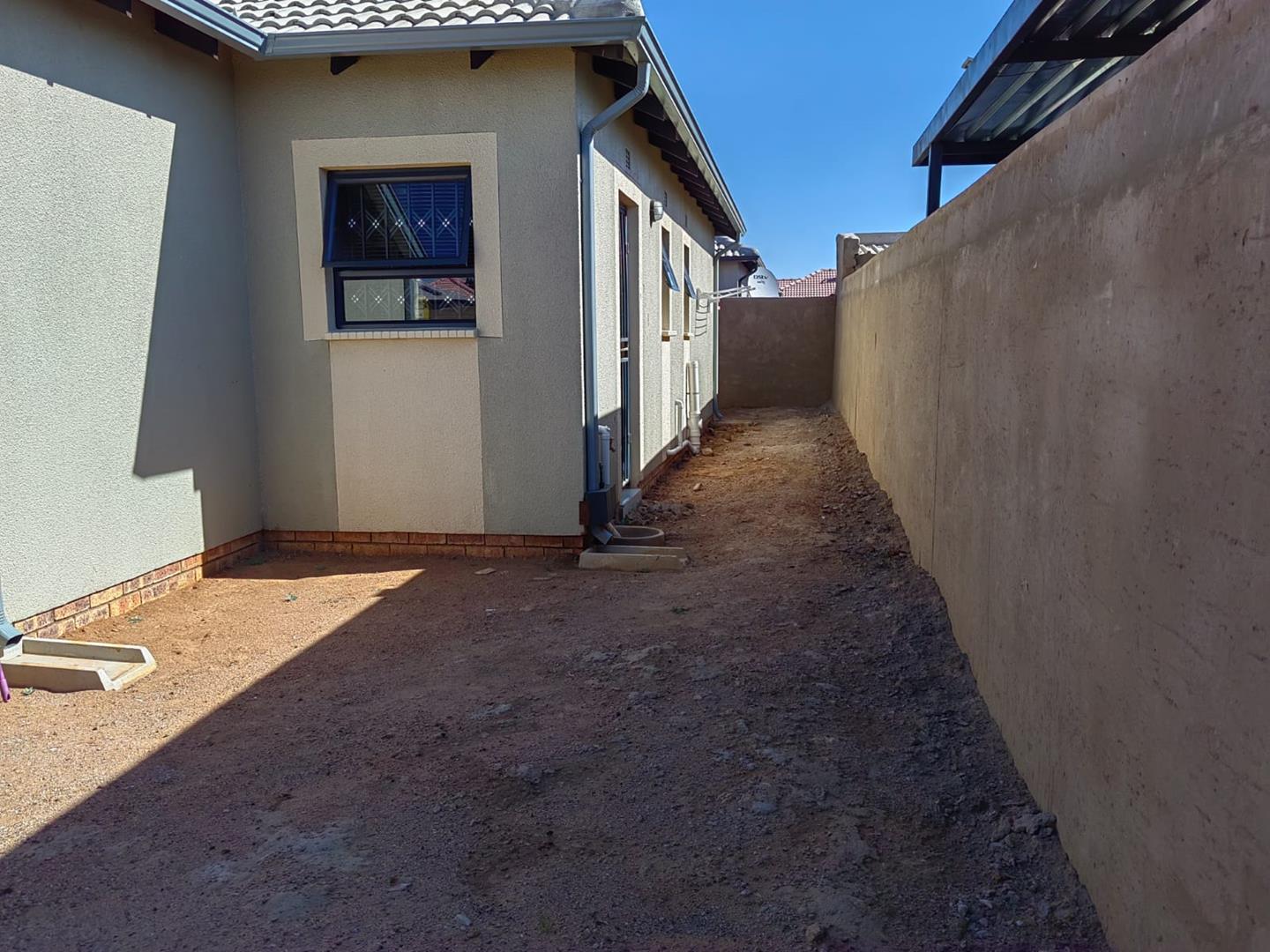 3 Bedroom Property for Sale in Clayville Gauteng