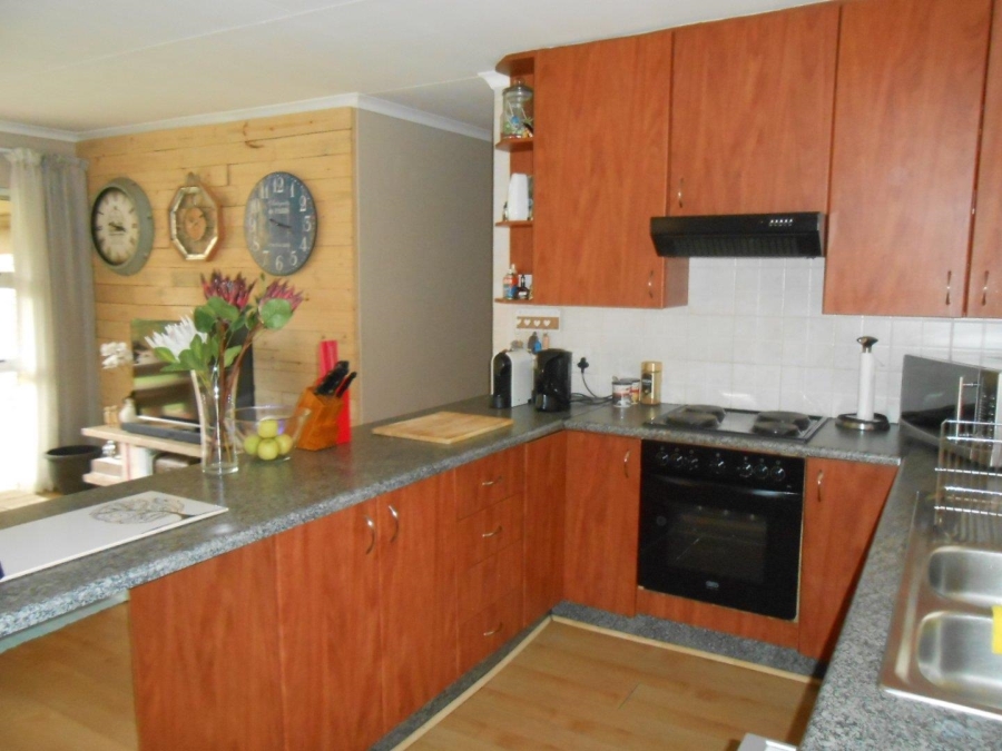 To Let 3 Bedroom Property for Rent in Albemarle Gauteng