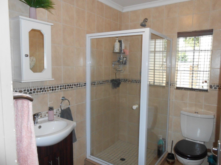 To Let 3 Bedroom Property for Rent in Albemarle Gauteng