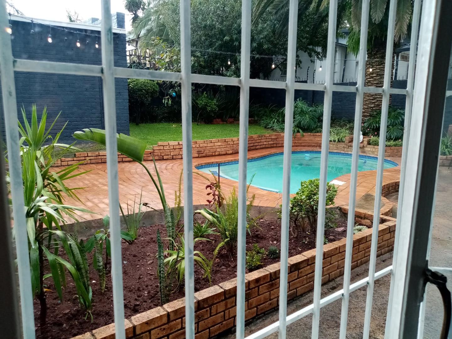 To Let 3 Bedroom Property for Rent in Melville Gauteng