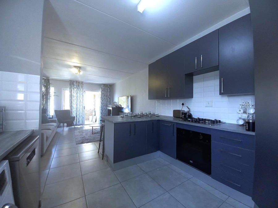 1 Bedroom Property for Sale in Strubensvallei Gauteng