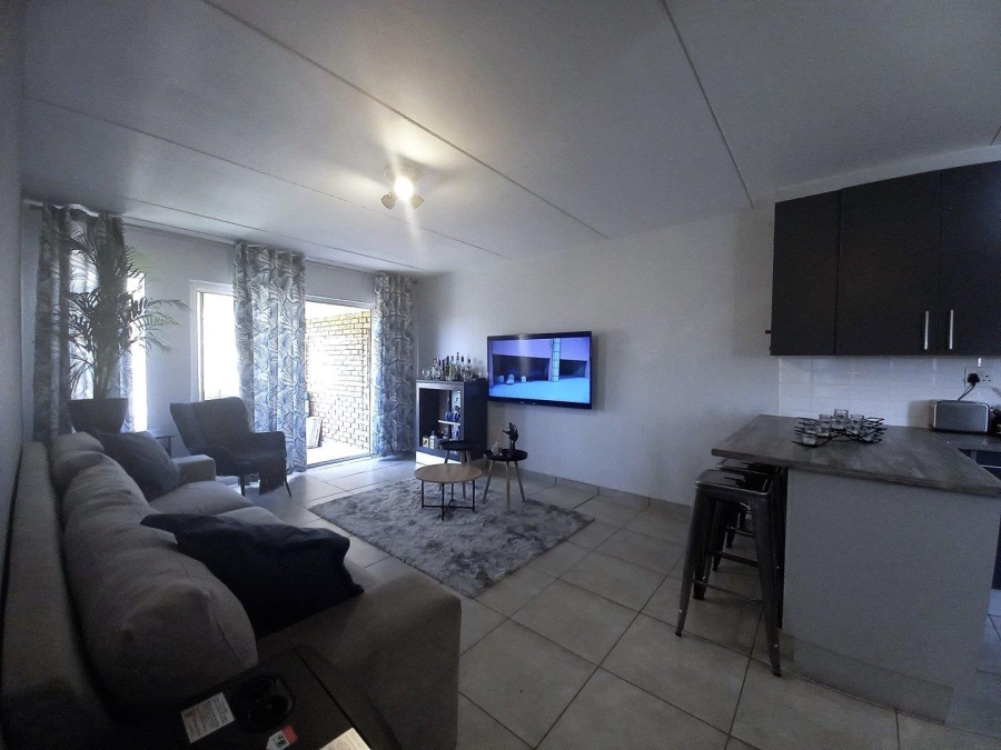 1 Bedroom Property for Sale in Strubensvallei Gauteng