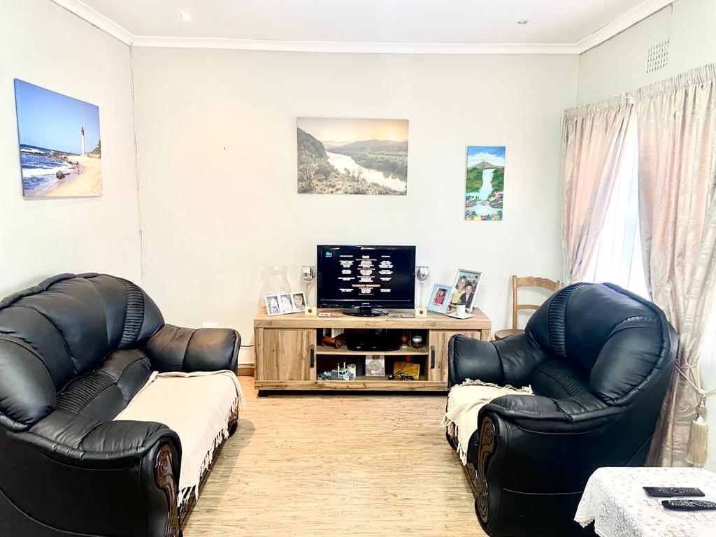 3 Bedroom Property for Sale in Crown Gardens Gauteng