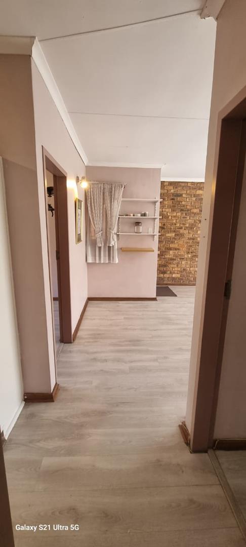 2 Bedroom Property for Sale in Wierdapark Gauteng